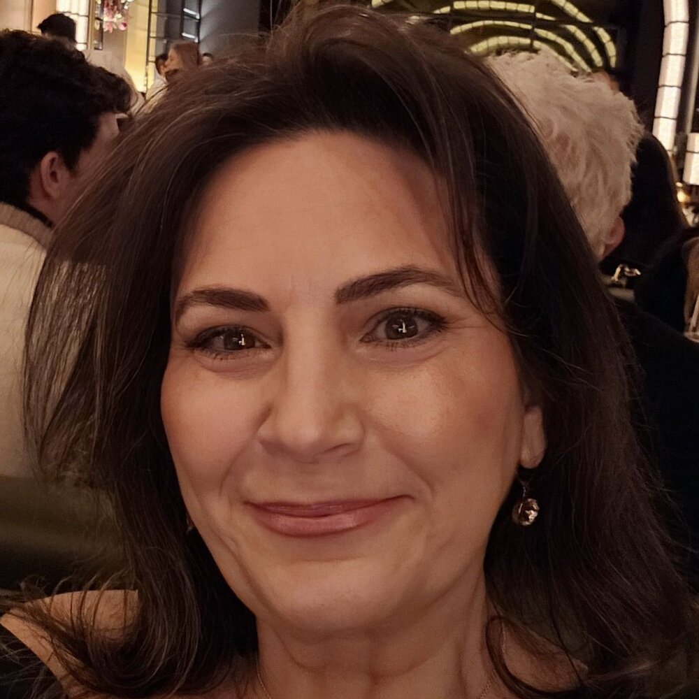 Meet your Posher, Carmela